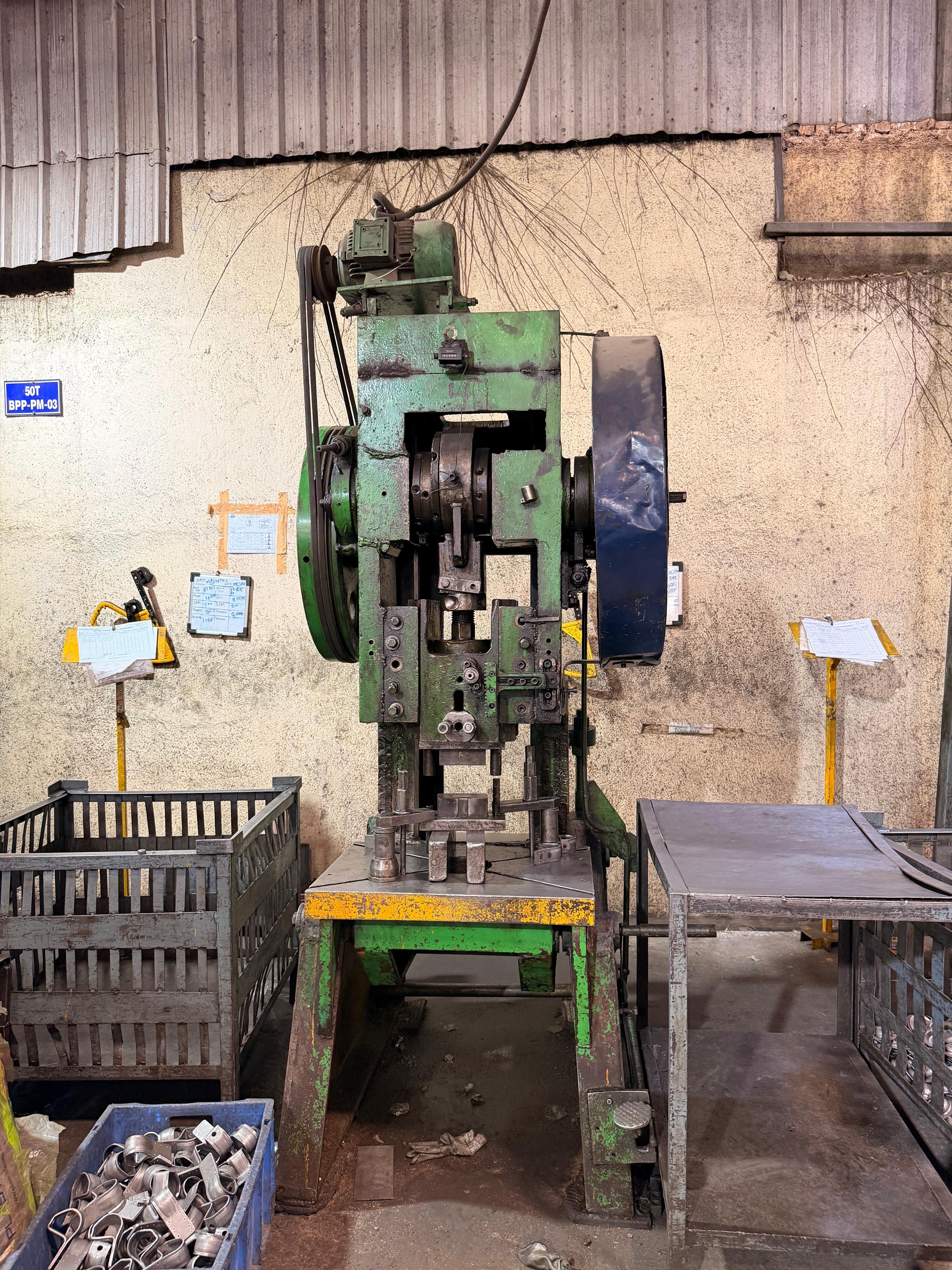 Pneumatic Press 300 Ton