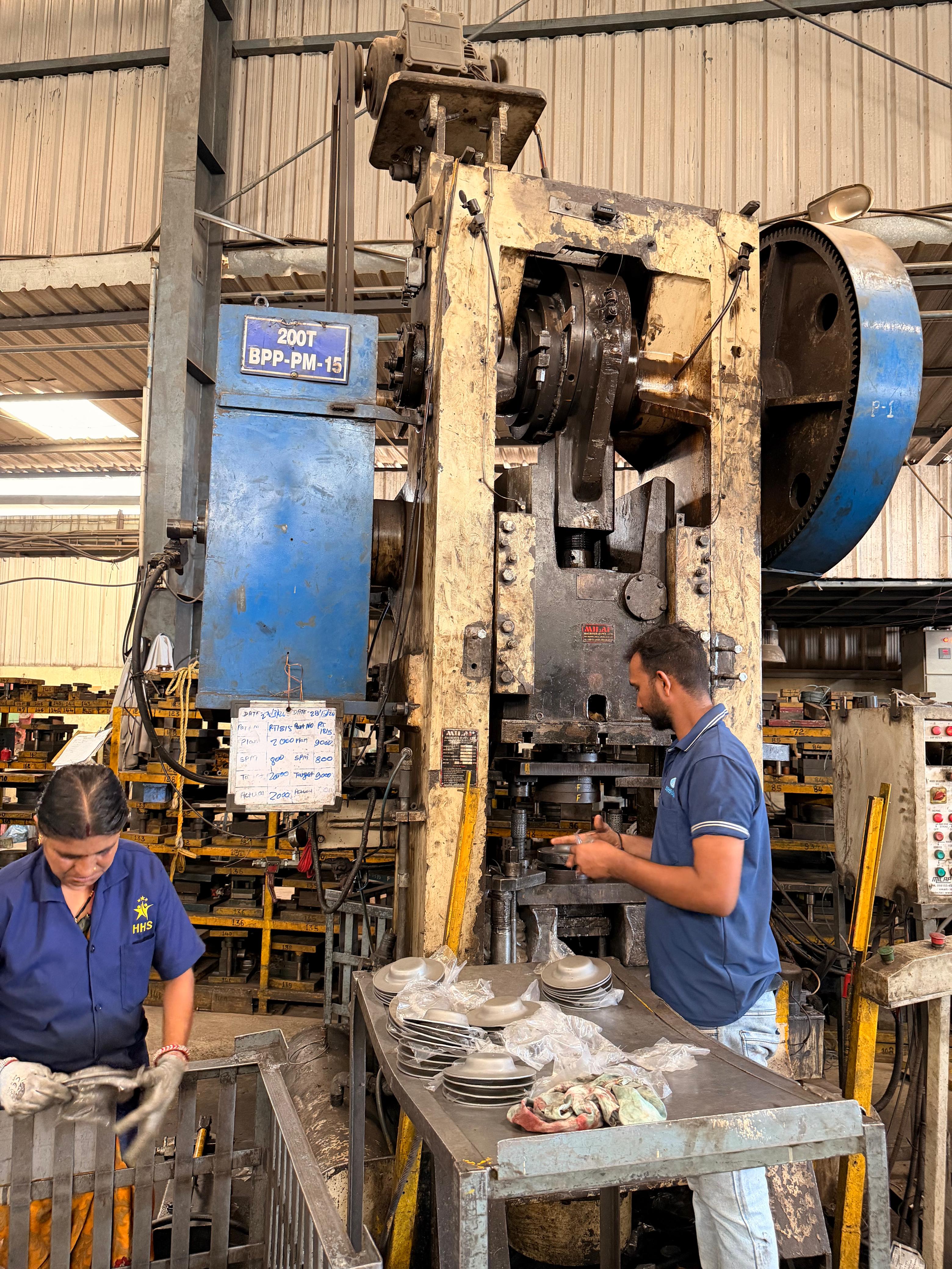 Pneumatic Press 300 Ton