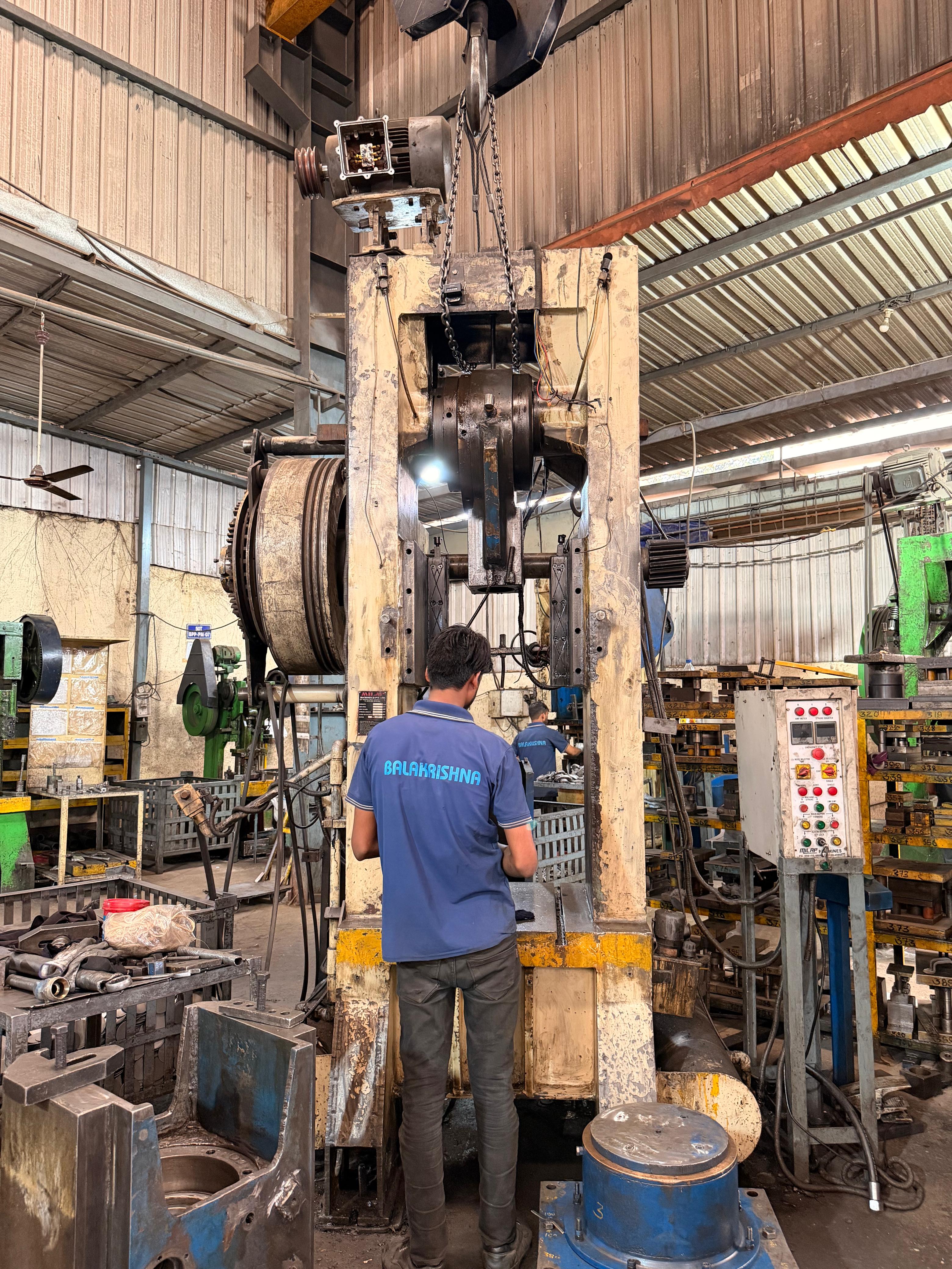 Pneumatic Press 300 Ton